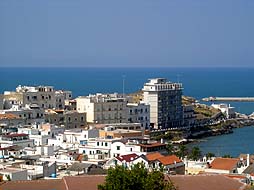 Vieste, Pizzomunno, Gargano - Splendida citt&agrave; sul Gargano, con numerosi alberghi, residence, hotel, villaggi, pensioni, agenzie e agriturismo a disposizione del Turismo. 